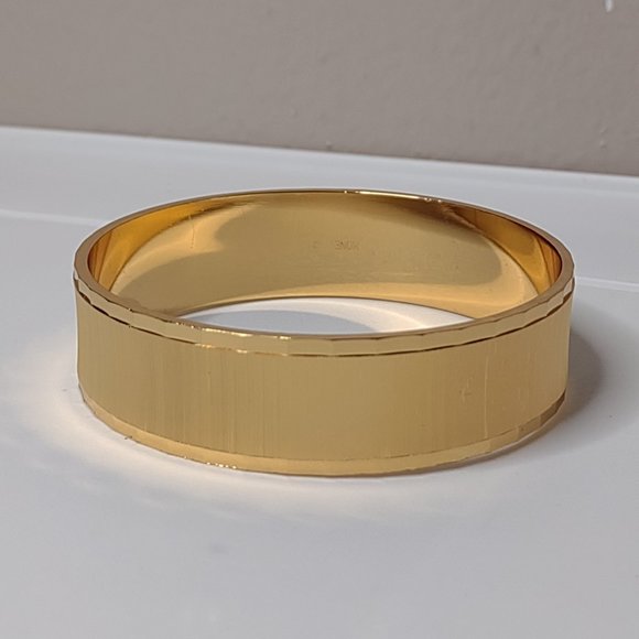 Vintage Monet Gold Tone Metal Bangle - Picture 1 of 12